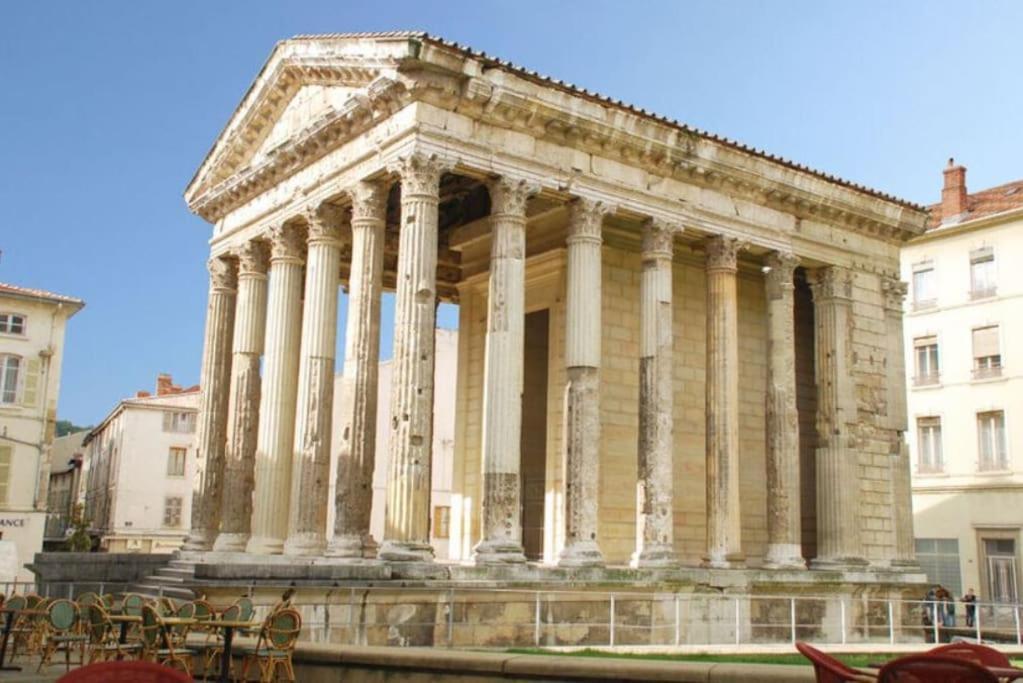 Les Loges De Bacchus L'Epicurieux Lägenhet Chonas-lʼAmballan Exteriör bild